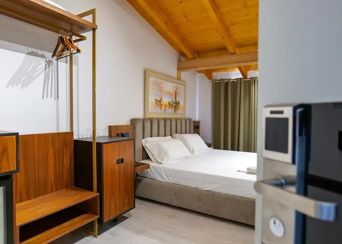 Semajo Hotel 3*