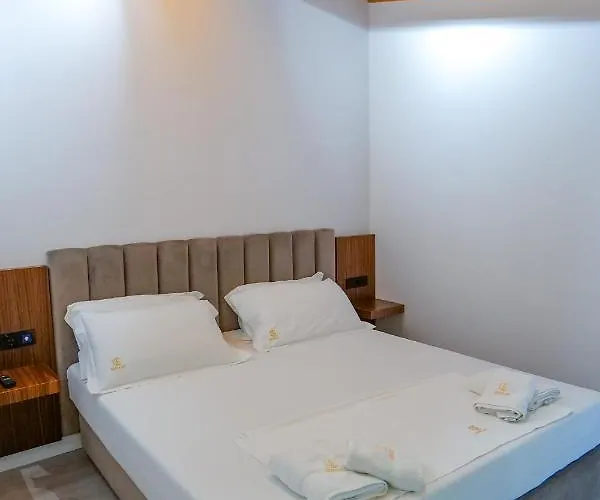 Semajo Hotel 3*