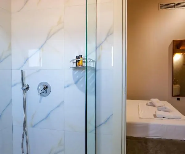 Semajo Hotel 3*