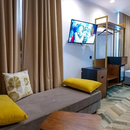 Semajo Hotel 3*