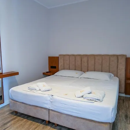 Semajo Hotel 3*