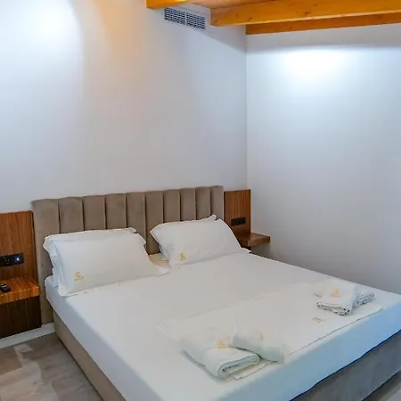 Semajo Hotel 3*
