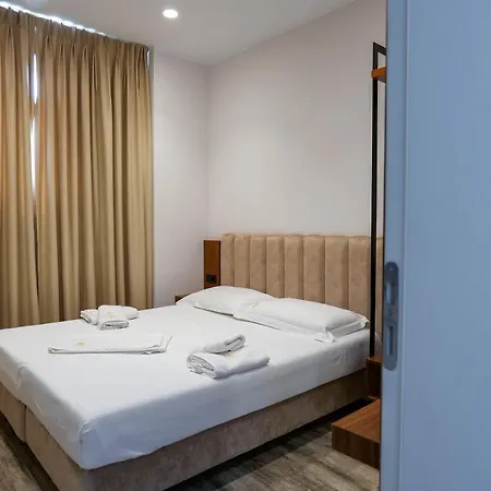 Semajo Hotel 3*