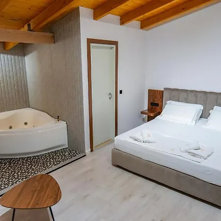 Semajo Hotel 3*