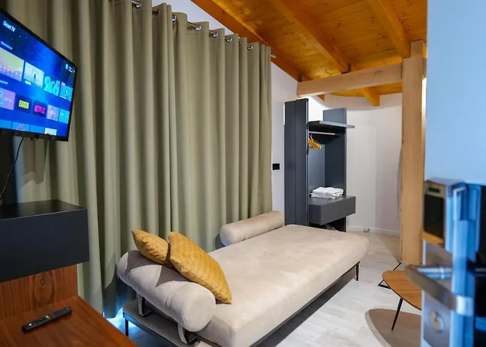 Otel Semajo 3*