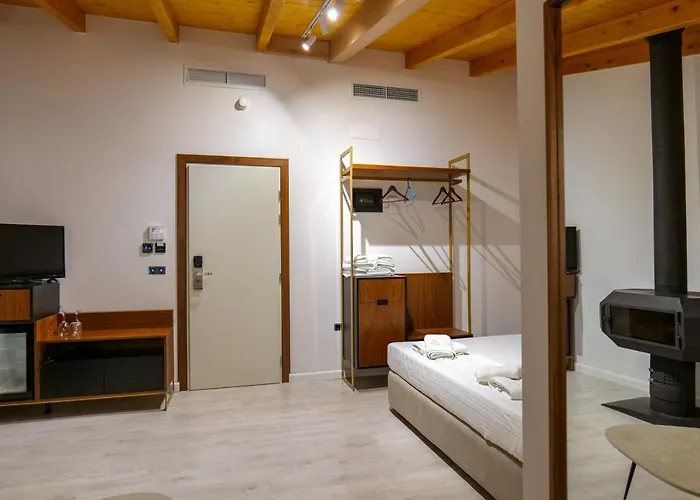 Otel Semajo Avlonya